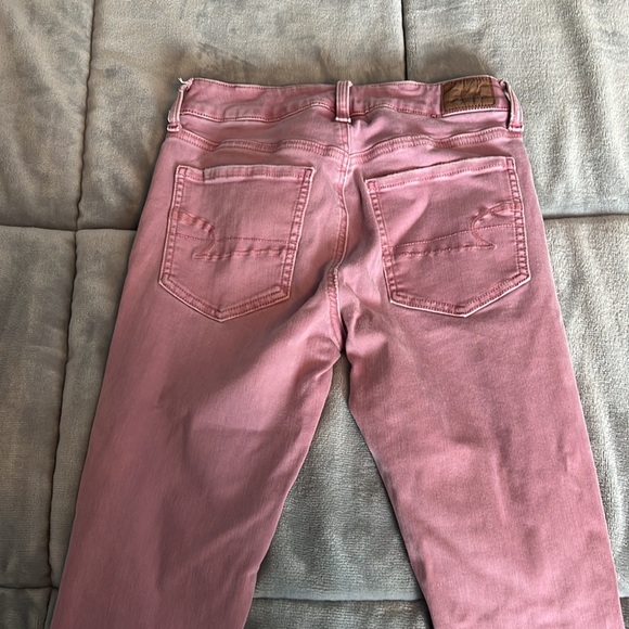 Ripped pink American eagle jeans - Picture 4 of 4